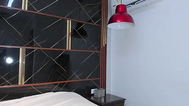 HannyThompson online show from March 19, 12:53 pm