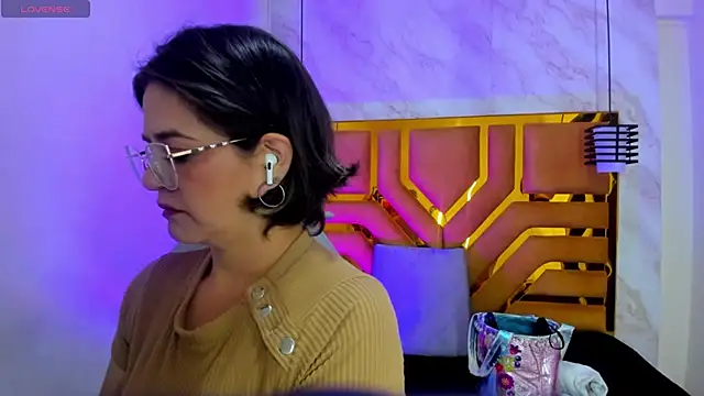 Luciifeer  online show from October 15, 6:52 pm