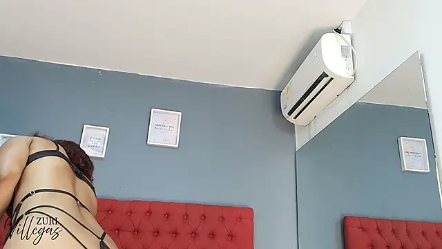 zuri villegas online show from November 11, 3:34 pm