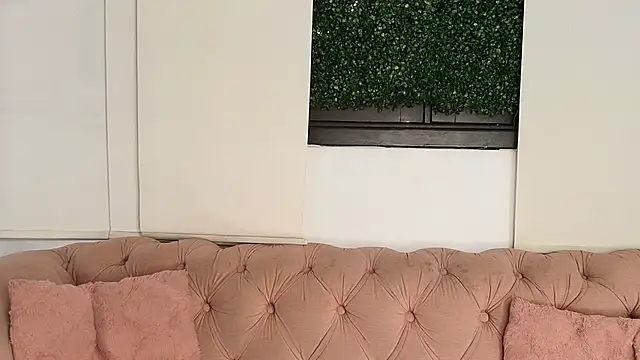 zuri villegas online show from November 20, 3:23 pm