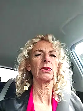 clarabell4 online show from October 17, 6:38 am