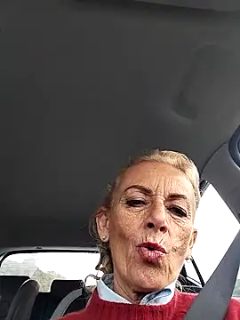 clarabell4 online show from December 4, 7:50 am