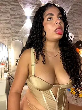 Snapshot of Yassy_vazquez chatting on October 19, 7:36 pm Yassy vazquez online show from October 19, 7:36 pm