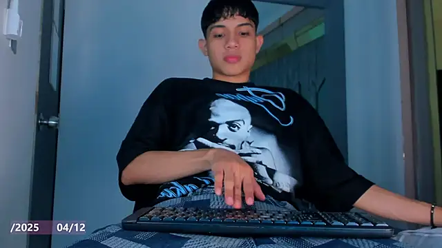 Sebax Young online show from December 4, 8:39 pm