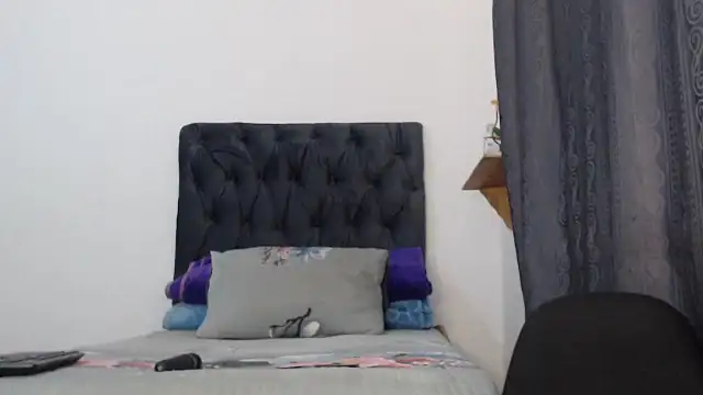 Busty-Caramel online show from September 28, 2:22 pm