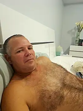 Snapshot of cubanitofeliz40 chatting on January 17, 11:15 am cubanitofeliz40 online show from January 17, 11:15 am