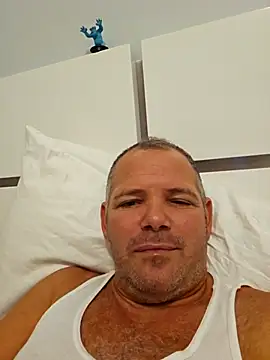 Snapshot of cubanitofeliz40 chatting on February 7, 8:29 am cubanitofeliz40 online show from February 7, 8:29 am