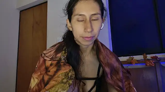  MoonLipson  online show from October 18, 9:59 pm