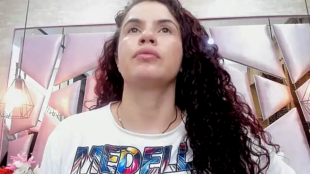 ThaliaCross online show from October 29, 7:48 pm