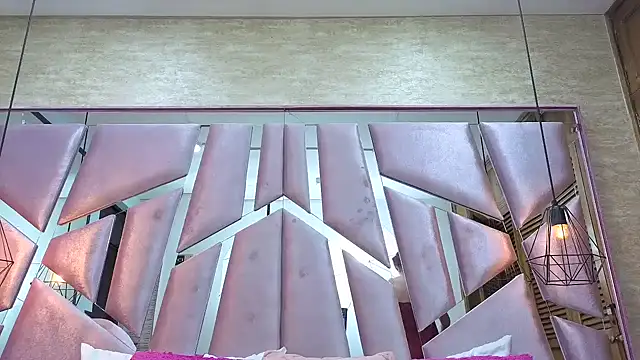 Snapshot of ThaliaCross chatting on February 15, 12:25 pm ThaliaCross online show from February 15, 12:25 pm