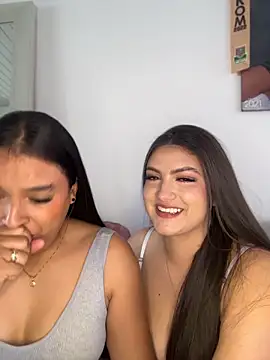 nicolexxaleja online show from April 10, 8:24 pm