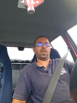 Snapshot of Thomas043 chatting on September 11, 10:15 am Thomas043 online show from September 11, 10:15 am