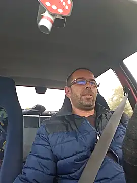 Snapshot of Thomas043 chatting on October 28, 1:47 pm Thomas043 online show from October 28, 1:47 pm