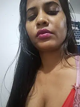 Snapshot of cute_radhikaa chatting on April 8, 6:19 pm cute radhikaa online show from April 8, 6:19 pm