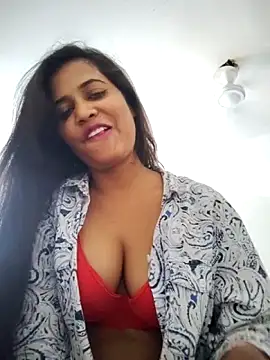 Snapshot of cute_radhikaa chatting on April 18, 9:57 am cute radhikaa online show from April 18, 9:57 am