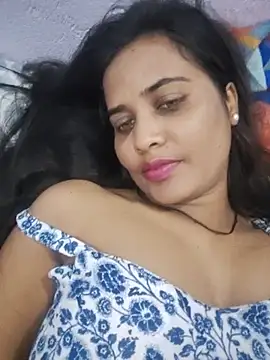 Snapshot of cute_radhikaa chatting on June 13, 8:23 am cute radhikaa online show from June 13, 8:23 am