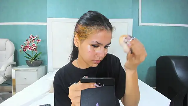 ania gomez online show from January 7, 2:41 pm