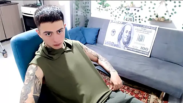 Snapshot of santii_ss chatting on February 4, 3:40 pm santii ss online show from February 4, 3:40 pm