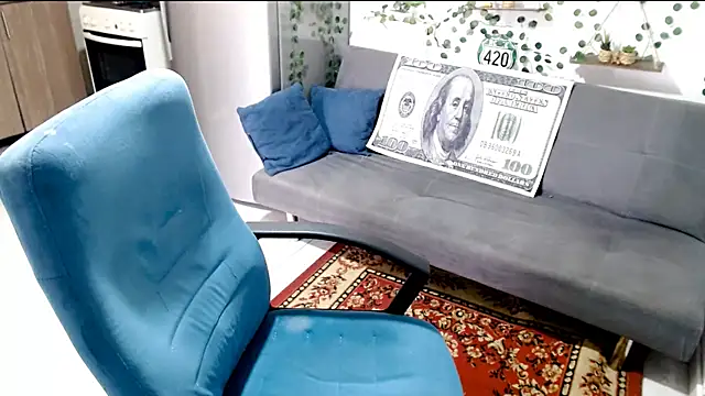 Snapshot of santii_ss chatting on February 6, 2:09 pm santii ss online show from February 6, 2:09 pm