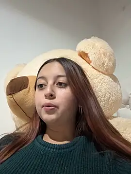 Snapshot of esmeralda_diamond69 chatting on February 4, 4:29 am esmeralda diamond69 online show from February 4, 4:29 am