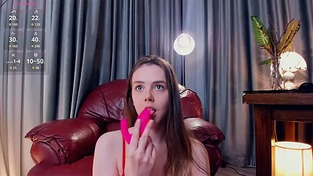 Snapshot of AftonChappel chatting on October 17, 4:09 pm AftonChappel online show from October 17, 4:09 pm