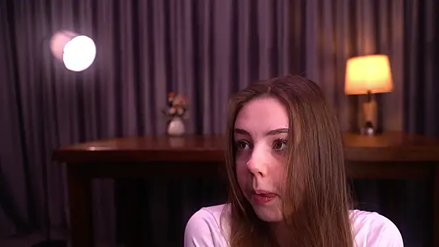 Snapshot of AftonChappel chatting on November 18, 12:49 am AftonChappel online show from November 18, 12:49 am