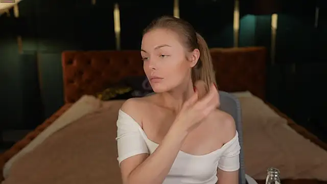 MissKaitrin online show from September 26, 7:07 pm