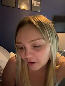 Snapshot of Star-36 chatting on February 21, 12:39 pm Star-36 online show from February 21, 12:39 pm