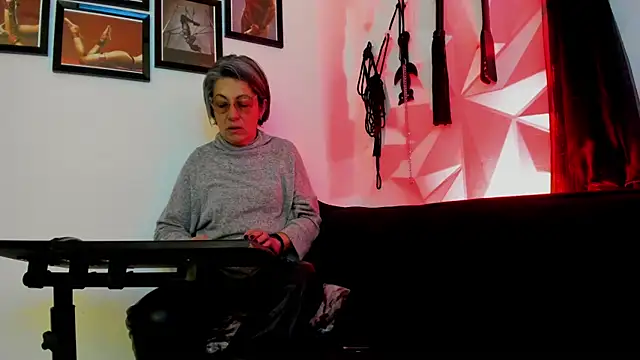 MistressNyx cg online show from October 14, 2:18 pm