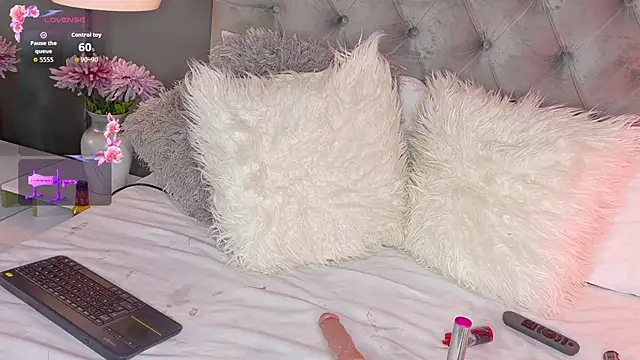 ElisaPeters online show from September 26, 6:12 pm