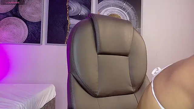 ElisaPeters online show from October 5, 3:05 am