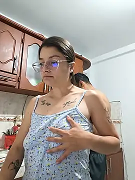 Coralinne   online show from June 9, 1:06 am