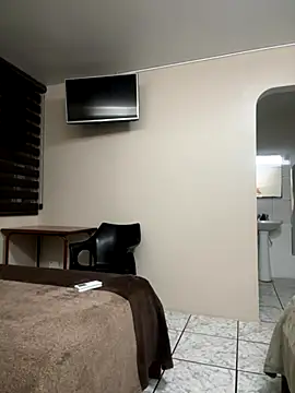 Snapshot of franciscommx chatting on October 29, 2:14 am franciscommx online show from October 29, 2:14 am