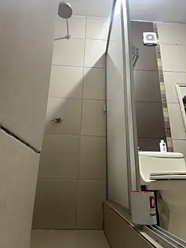 Snapshot of franciscommx chatting on December 15, 11:25 am franciscommx online show from December 15, 11:25 am