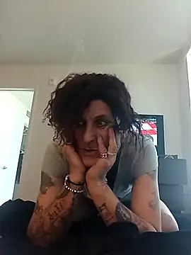 Snapshot of EasheaBaby chatting on March 1, 8:11 pm EasheaBaby online show from March 1, 8:11 pm