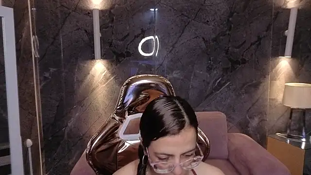  Evoni b online show from December 22, 12:35 pm