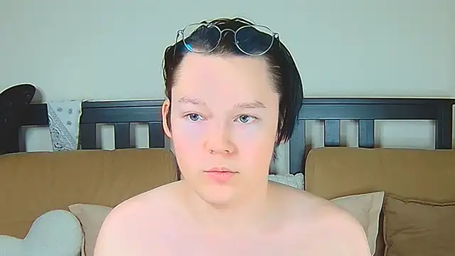 Snapshot of Derek_Carter chatting on October 11, 3:32 pm Derek Carter online show from October 11, 3:32 pm