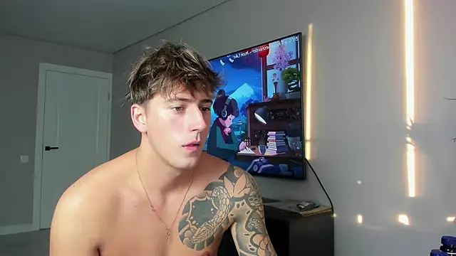 Snapshot of DaniHort chatting on January 6, 8:18 am DaniHort online show from January 6, 8:18 am