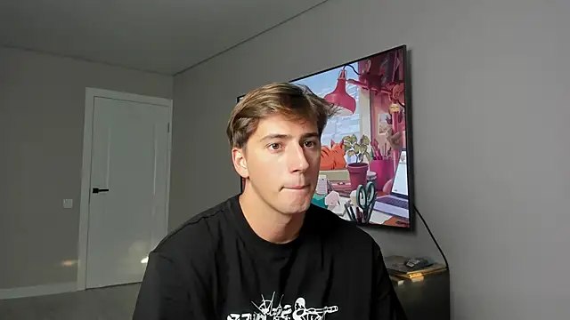 Snapshot of DaniHort chatting on January 8, 11:12 am DaniHort online show from January 8, 11:12 am