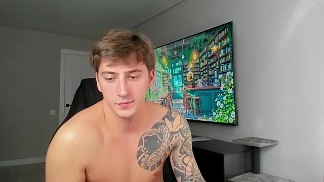 DaniHort online show from April 13, 8:20 am