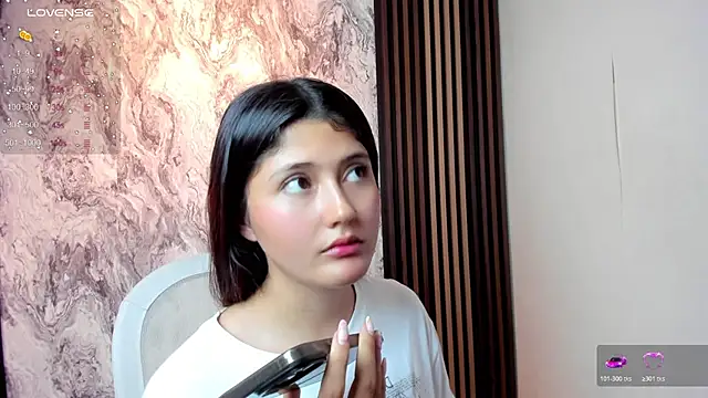 amy innocent 1 online show from April 12, 9:09 pm