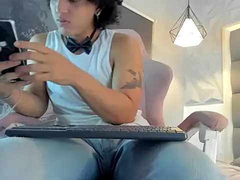 Xfire boy69 online show from October 29, 11:45 am