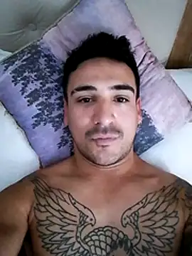 bigandstrong2217 online show from October 26, 9:53 pm