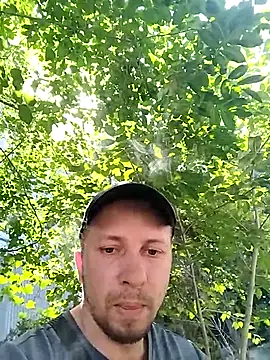 Snapshot of hornny_boy35 chatting on August 7, 9:33 am hornny boy35 online show from August 7, 9:33 am