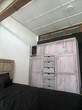 EmilyNoir1 online show from March 14, 9:31 pm