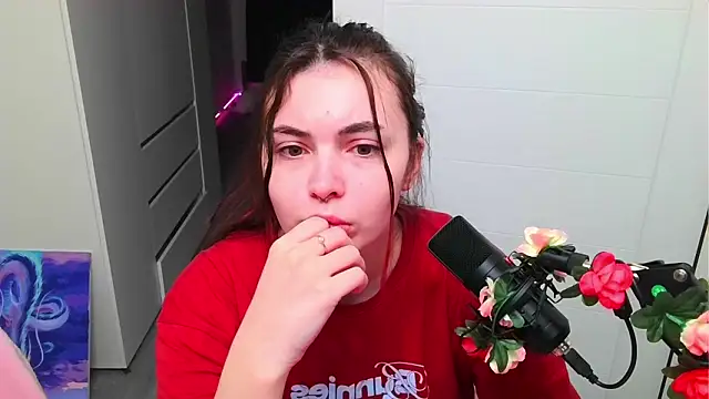 Snapshot of peachyness chatting on February 27, 9:26 pm peachyness online show from February 27, 9:26 pm