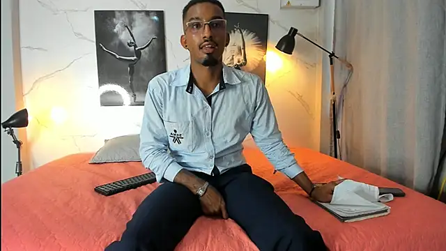 Darwin mayo online show from November 4, 5:45 pm