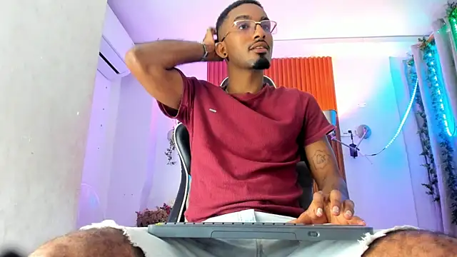 Darwin mayo online show from November 12, 5:24 pm