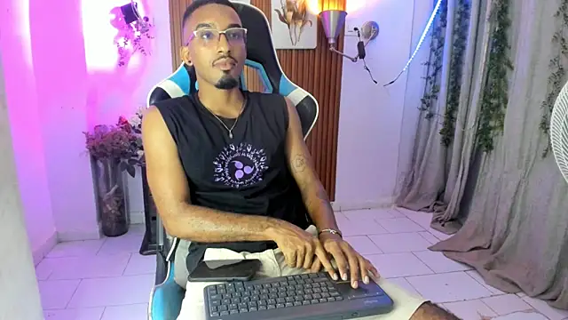 Darwin mayo online show from December 17, 5:19 pm