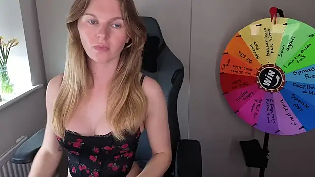 Lilly-Luscious online show from April 14, 2:12 pm